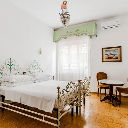 Palazzo Grassi By Vivimy לינה וארוחת בוקר גאליפולי