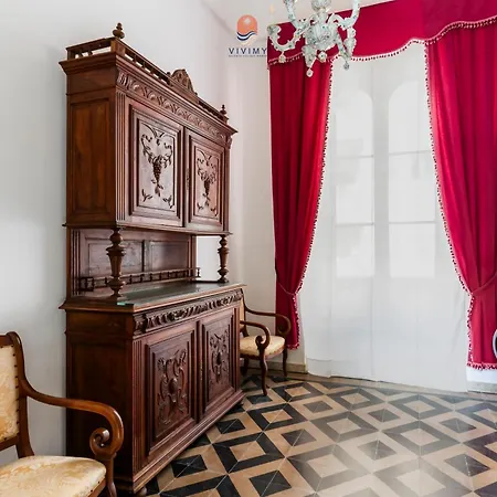 Palazzo Grassi By Vivimy Gallipoli