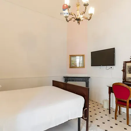 Gasthuis Palazzo Grassi By Vivimy