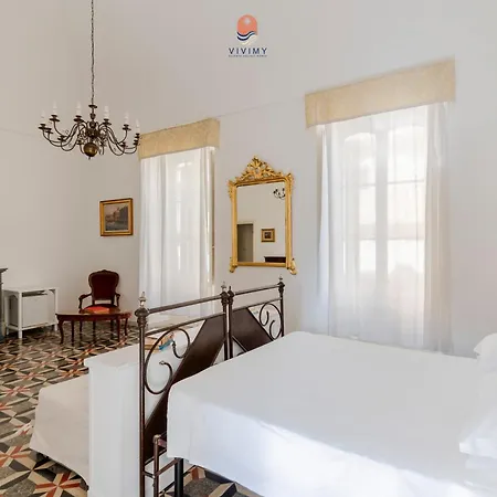 Palazzo Grassi By Vivimy