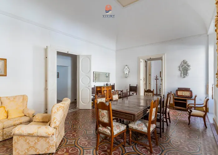 Palazzo Grassi By Vivimy Gasthuis